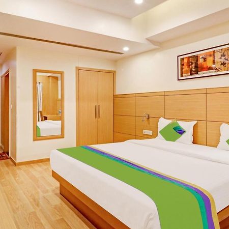 Treebo Galaxy Rooms Нью-Дели Экстерьер фото
