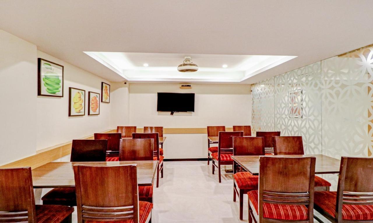 Treebo Galaxy Rooms Нью-Дели Экстерьер фото